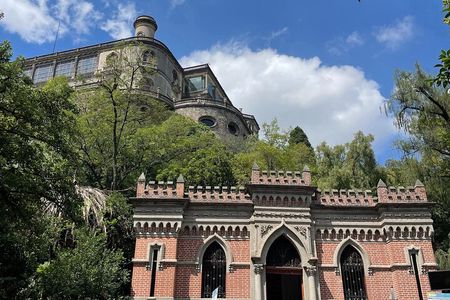 Exclusive Tour to Chapultepec Castle