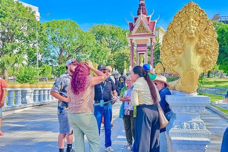 Sihanoukville Small Group Tour with English Guide