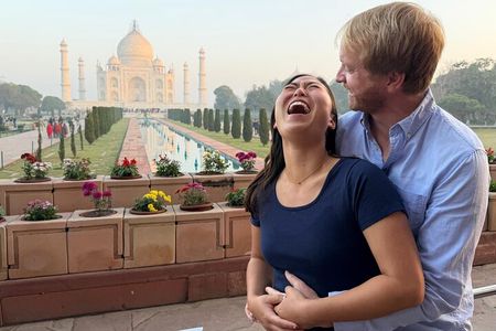 Taj Mahal Private Day Tour from Delhi by Express Train with Lunch