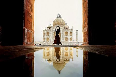 Taj Mahal Sunrise & Agra Day Tour from Delhi with 5* Meal