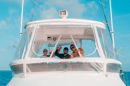 Private Pontoon Tour in San Andrés