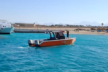 Private Speedboat Tour in Hurghada –Dolphins, Snorkeling &Islands
