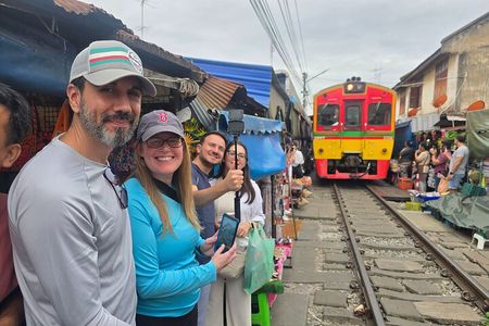 Private tour to Railway Market and Floating Market