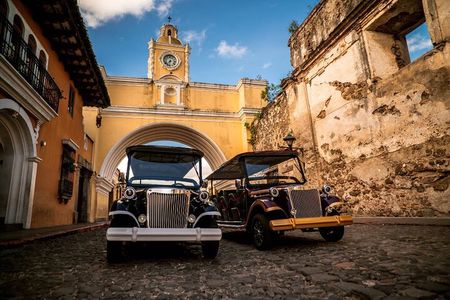 Antigua Guatemala City Tour in Vintage Electric Classic Car