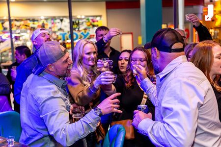 Bar Crawl On Fremont Street in Las Vegas