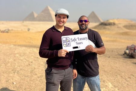 Giza pyramids Tour with horse drawn carriage or camel ride