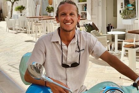 Vespa tour from Polignano to Savelletri with octopus sandwich