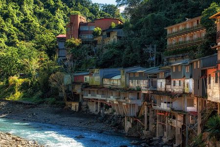 Wulai Relaxation Tour with 4-Star Hot Springs & Scenic Waterfall