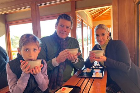 Tsukiji Food Strolling and Hama Rikyu Garden Walking Tour