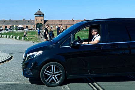 Auschwitz and Birkenau Guided Tour from Krakow with hotel pick-up
