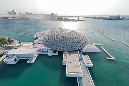 Abu Dhabi Private City Tour Culture and Modern Landmarks
