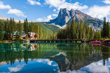 Customizable Private Half Day: Moraine Lake, Lake Louise & Beyond