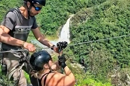 Tour guide Adventures Medellín Zipline and Waterfall Hike