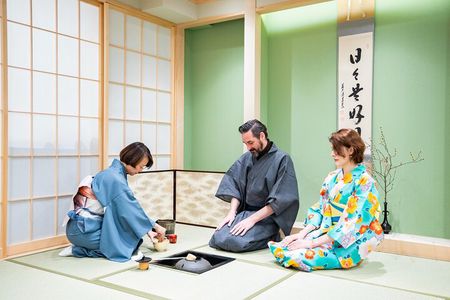 Tokyo: Tea Ceremony Experience with a Tea Master in Ginza