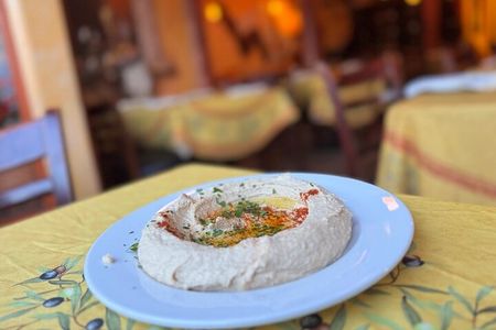 Carmel By the Sea Authentic Walking Food Tour with 5 Dishes