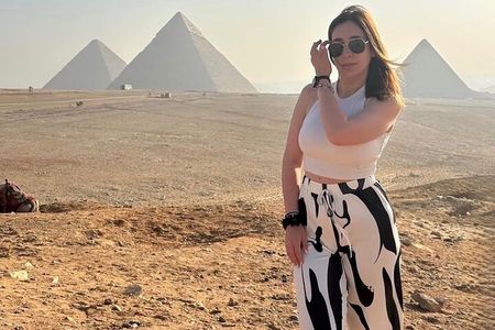 Luxury Pyramids Tour with Professional Photoshoot