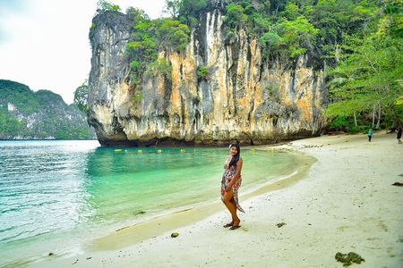 Peaceful Hong Islands Early Bird Longtail Boat Trip from Krabi