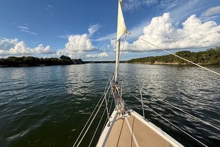 Private Sailing Tour to Isla Catalina with Dominican Lunch