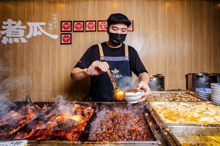 Taipei Tastes Food Tour with 12+ Tastings