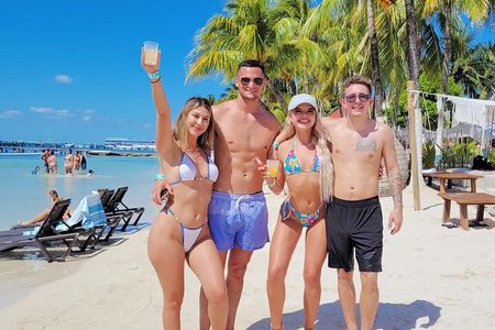 Isla Mujeres Catamaran Plus! Drinks, Snorkel & Beach Club