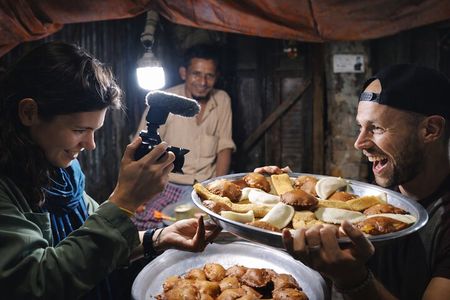 Food Tour in Dhaka : Taste the Best Foods of Dhaka