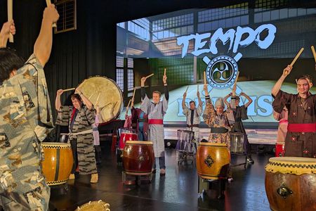 OSAKA:Feel the Power! Learn Taiko Drum from Professionals 