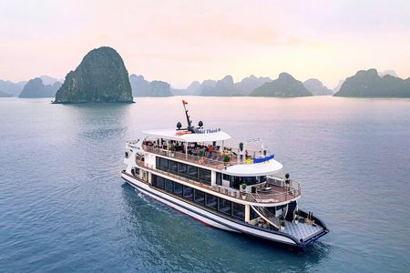 Halong Bay Day Tour Diamond Era Cruise (Indian Set Menu Optional)