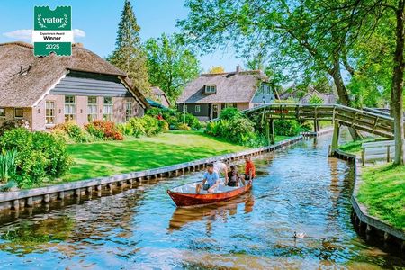 Giethoorn Private Day Tour & Boat Trip