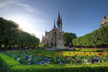 Notre Dame Cathedral with Entry & Historic Island Walking Tour
