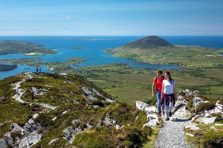 Connemara & Connemara National Park day tour from Galway. Guided.