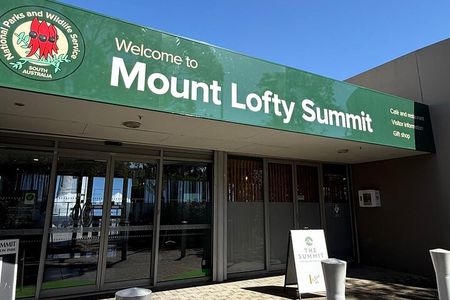 SA highlights incl Hahndorf, Victor Harbour, d'arenberg 'Cube'