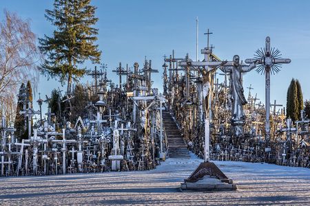 Hill of Crosses and Jelgava Gems Tour - 2 countries in 1 day