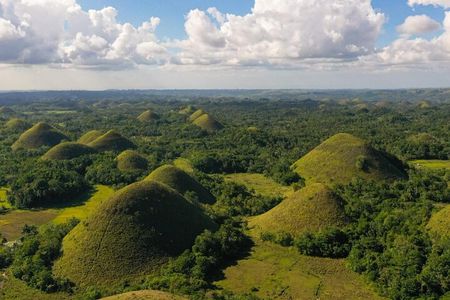 Bohol Private Chocolate Hills Tour with Loboc River Buffet Lunch 