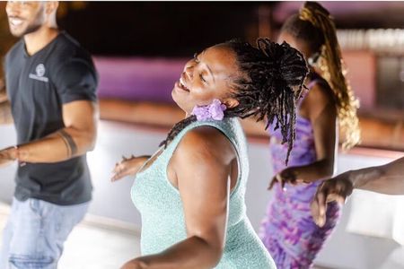 Best Night Out! - salsa lesson & dancing "in the wild" 