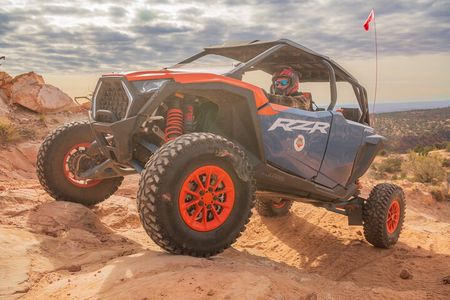 UTV Adventure to Peek-a-Boo Slot Canyon near Kanab, Utah