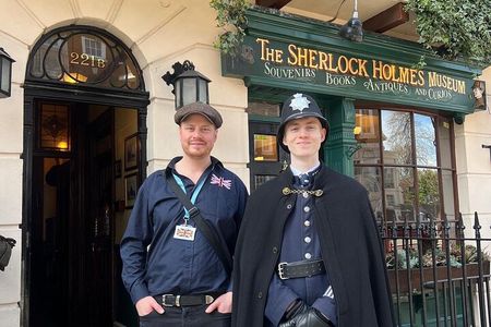Sherlock Holmes Private Guided Tour - BBC Series & Traditional Locations