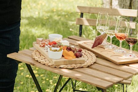 VIP Agritourism Tour of Île d’Orléans & Montmorency Falls (Lunch)