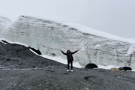 Quelccaya Suyuparina Glacier and Sibinacocha Lagoon Day Tour