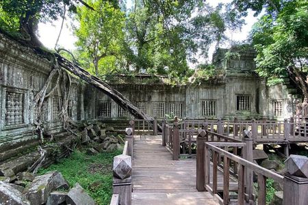Beng Melea and Banteay Srei Temple Tour