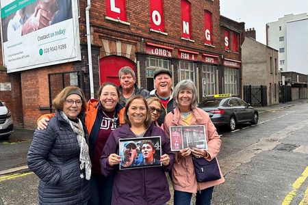 Award Winning Private 2 Hour Belfast Political Black Taxi Tour 