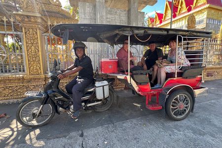 Phnom Penh Full-Day City & Cultural Tuk Tuk Tour with Local Food
