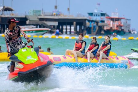Coral Island Pattaya Tour from Bangkok with Speedboat and Lunch