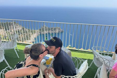 Semi-Private Pompeii & Amalfi Coast w/Lunch from Naples & Salerno