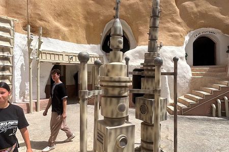 Djerba &Zarzis: Sahara Ksar Ghilane, Matmata & Star Wars set