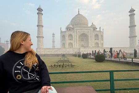 Skip The Line: Sunrise Taj Mahal & Agra Day Tour From Jaipur