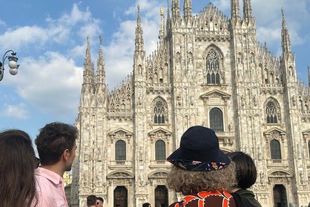 Private Skip the Line Duomo Tour and Rooftop Terraces and Secrets