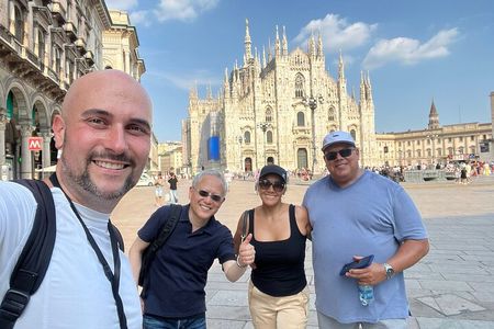 Private Tour Duomo Secrets: Skip Line, Rooftop Terraces included