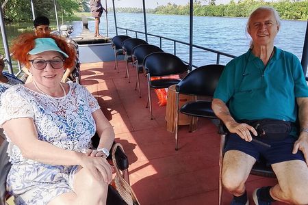 Backwater Village Life Tour from Kochi –Country Boat: Local Lunch