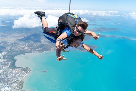 Airlie Beach Tandem Skydive Over the Whitsunday Islands