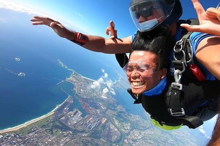From Sydney: Tandem Skydive Experience over Wollongong Beach